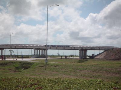 100_1504f Pont autoroute